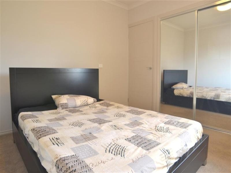 1/16 Churchill Avenue, Chadstone VIC 3148