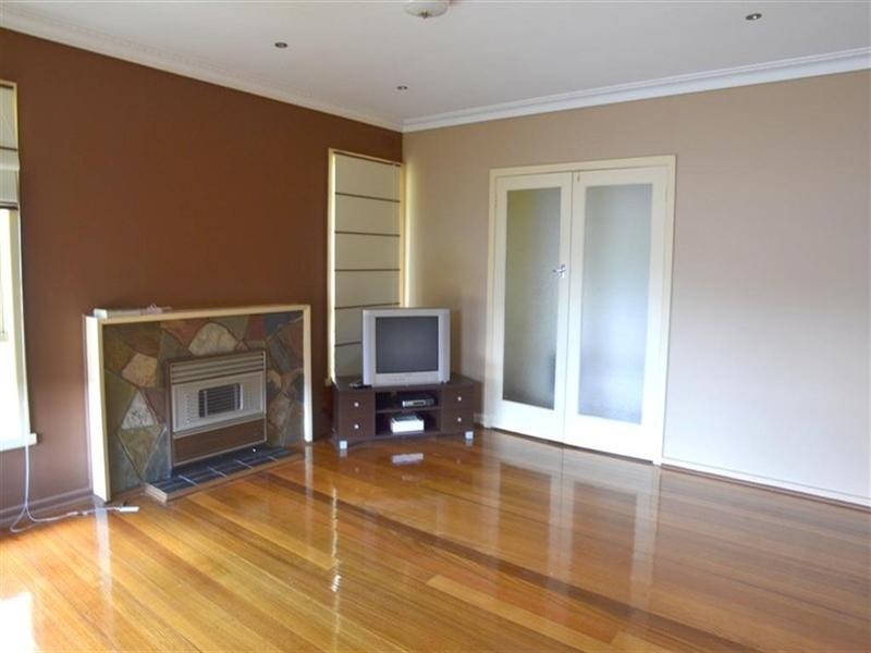 86 Blackburn Road, Glen Waverley VIC 3150