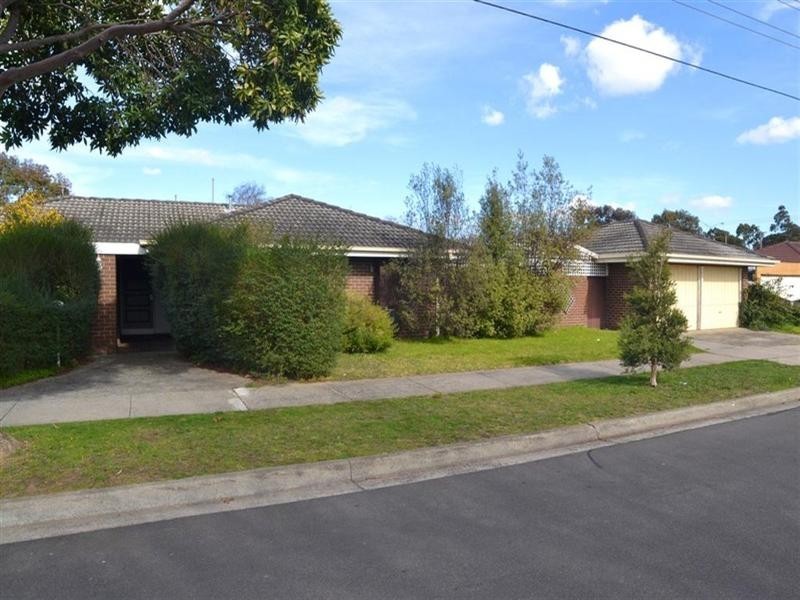 1 Crocus Crescent, Glen Waverley VIC 3150