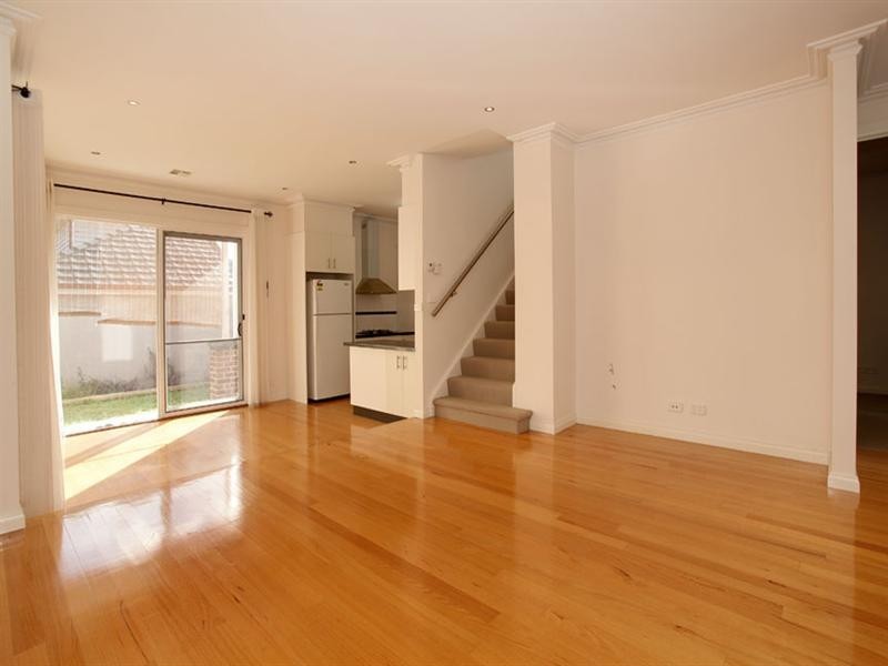 2/138 Warrigal Road, Camberwell VIC 3124