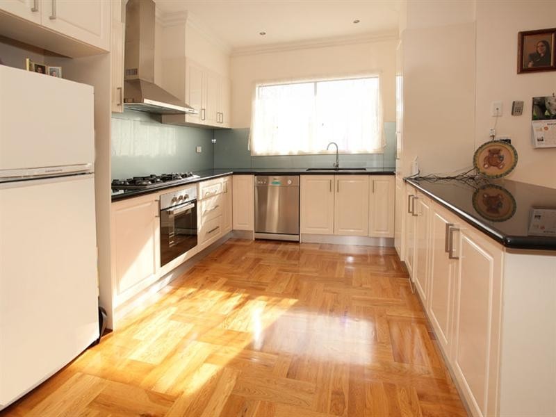 1 and 2/659 Waverley Road, Glen Waverley VIC 3150