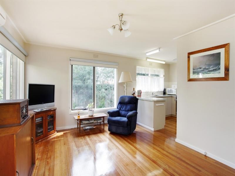 25 Glen Tower Drive, Glen Waverley VIC 3150