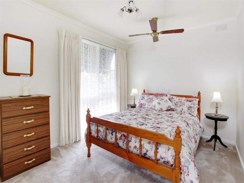 25 Glen Tower Drive, Glen Waverley VIC 3150