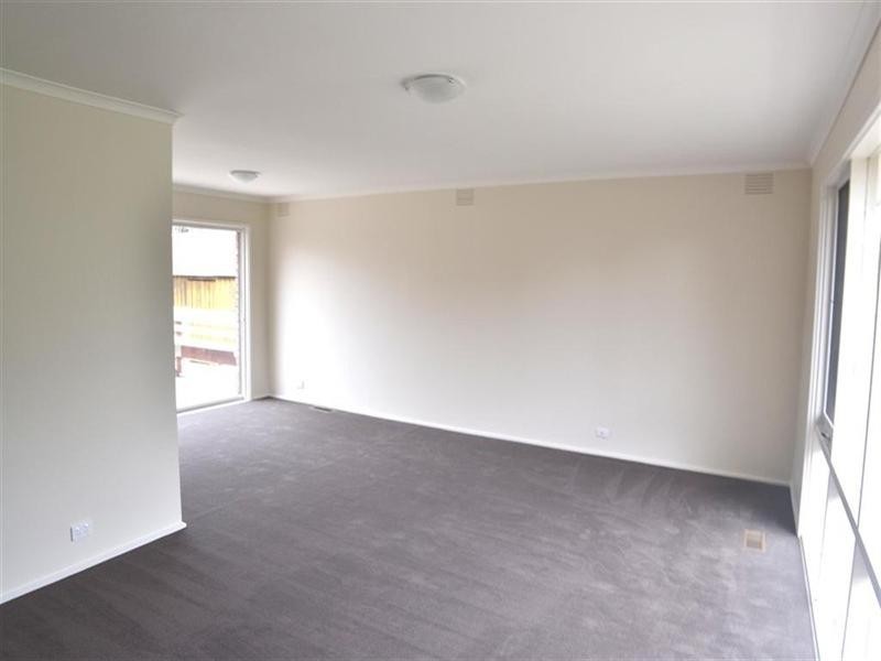 30 Gladeswood Drive, Mulgrave VIC 3170