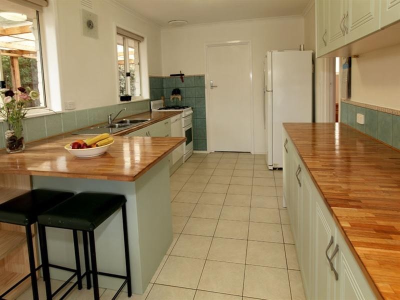 505 Ferntree Gully Road, Glen Waverley VIC 3150