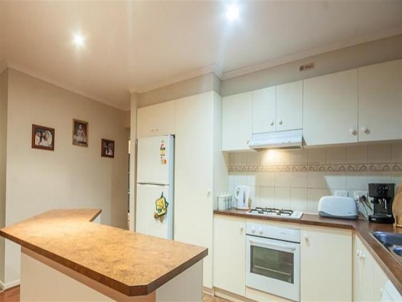 10 Sallybrook Circuit, Narre Warren VIC 3805