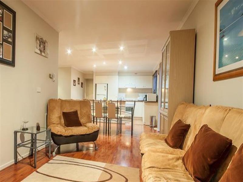 10 Sallybrook Circuit, Narre Warren VIC 3805