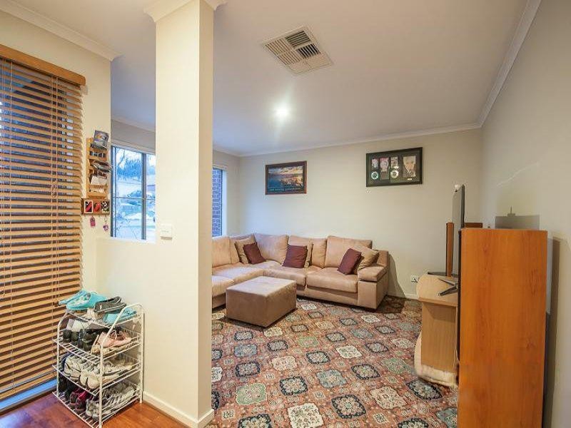 10 Sallybrook Circuit, Narre Warren VIC 3805