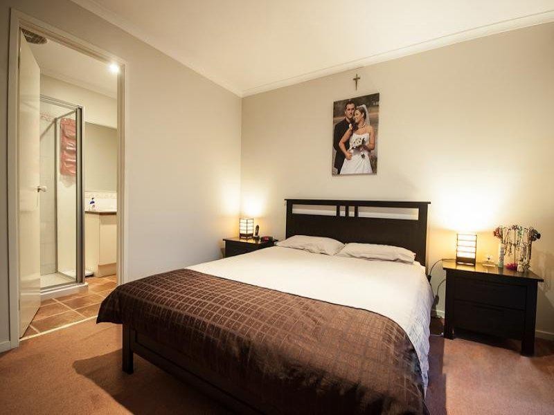 10 Sallybrook Circuit, Narre Warren VIC 3805