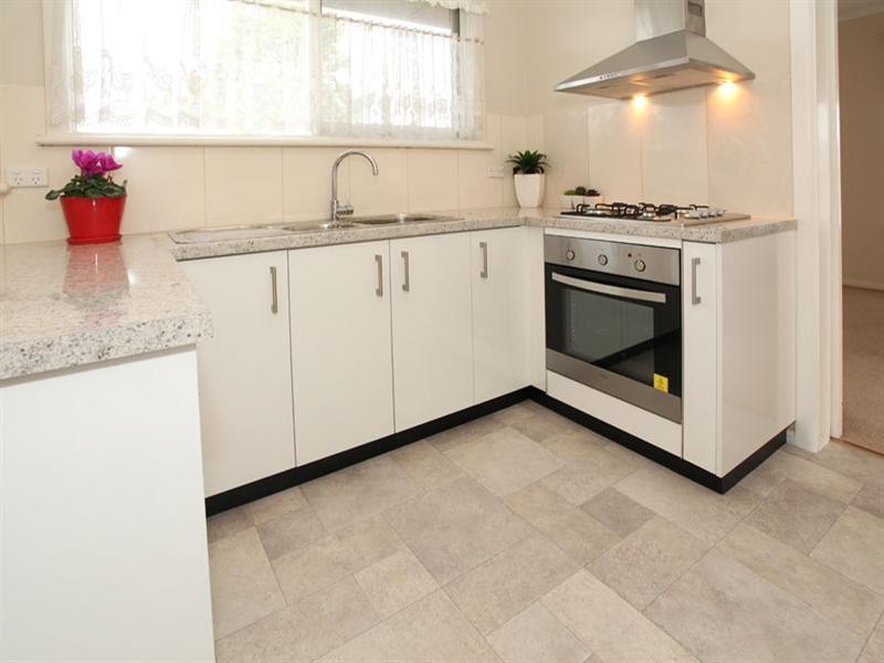 16 Hampstead Crescent, Glen Waverley VIC 3150