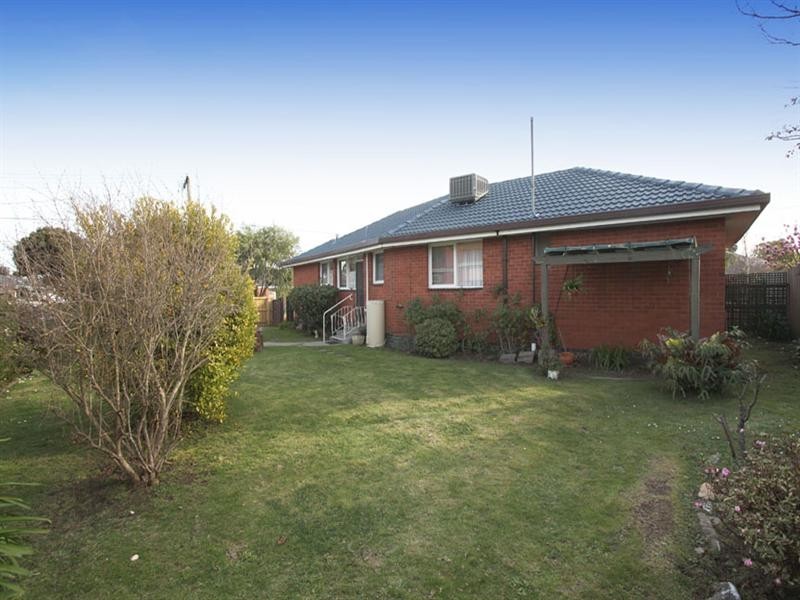 16 Hampstead Crescent, Glen Waverley VIC 3150