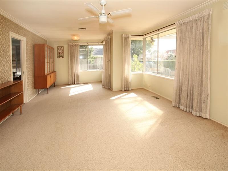 10 Murdoch Avenue, Mulgrave VIC 3170