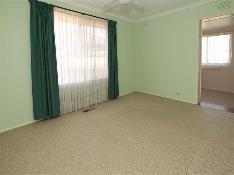 10 Murdoch Avenue, Mulgrave VIC 3170