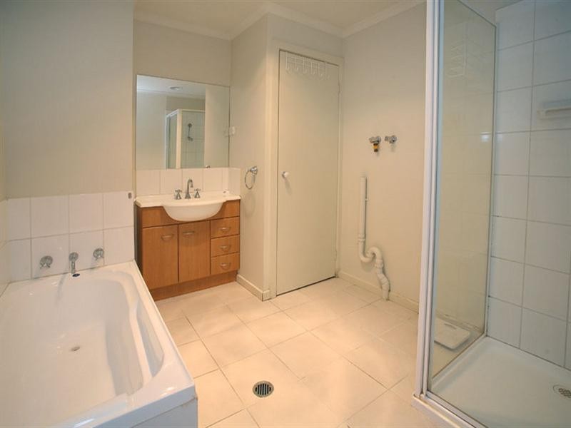 30/1 Eucalyptus Mews, Notting Hill VIC 3168