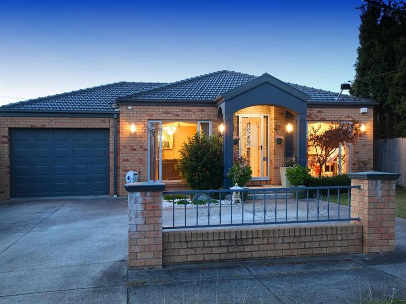 19 Stewart Road, Oakleigh East VIC 3166