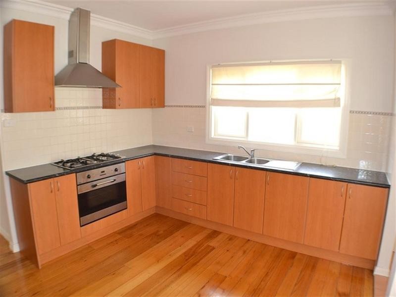 50 Fairhills Parade, Glen Waverley VIC 3150