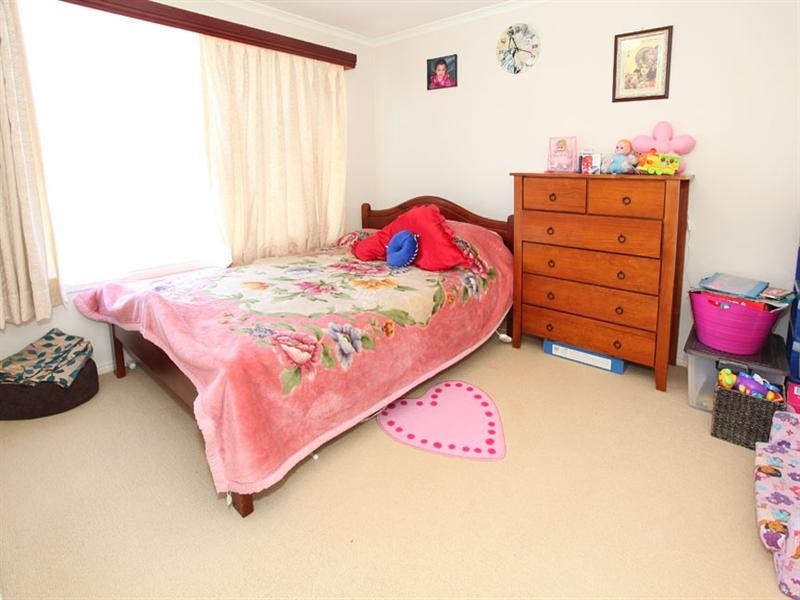 31 Huntingtower Crescent, Mount Waverley VIC 3149