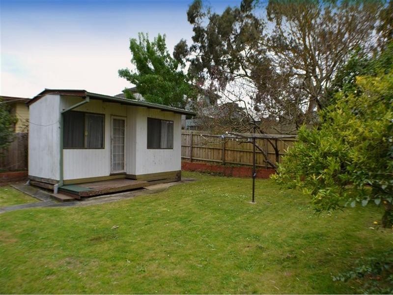 15 Boyanna Road, Glen Waverley VIC 3150