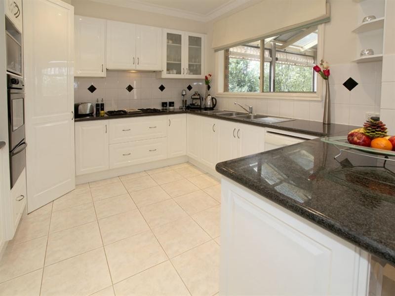 3 May Court, Glen Waverley VIC 3150