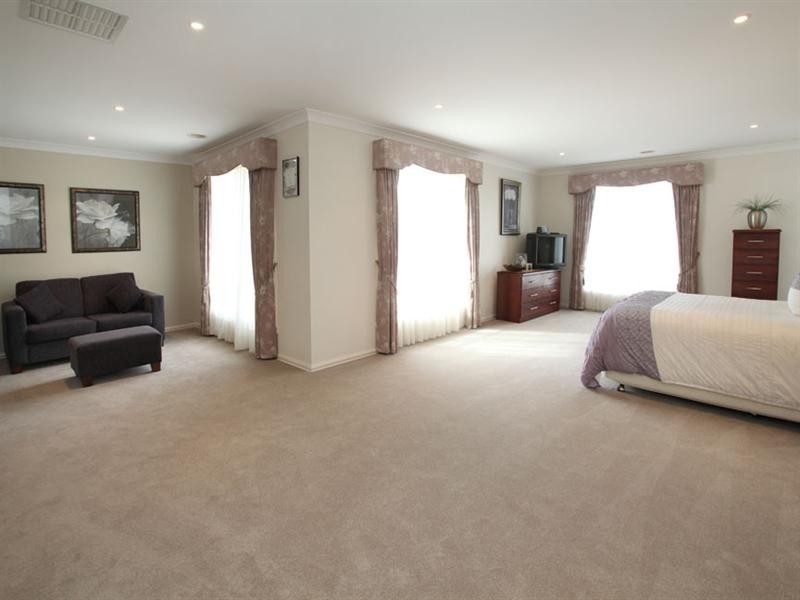 3 May Court, Glen Waverley VIC 3150