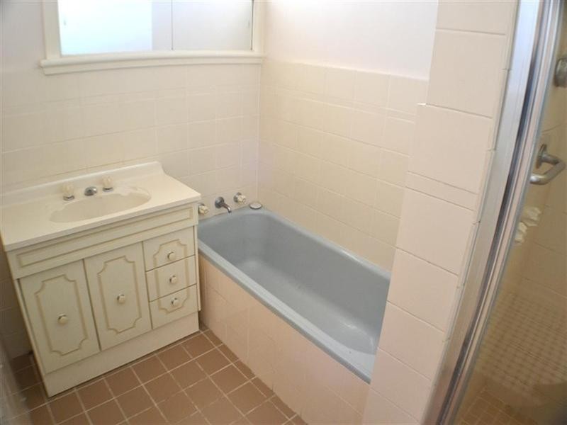 28 Cambridge Drive, Glen Waverley VIC 3150