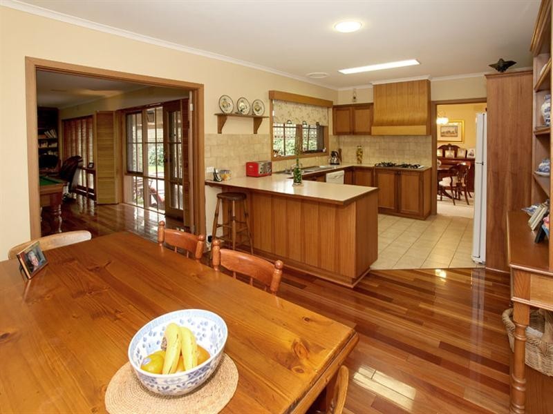 9 Alimar Road, Glen Waverley VIC 3150