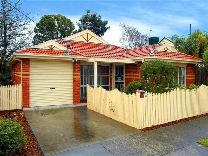 17 Woolert Street, Ashwood VIC 3147
