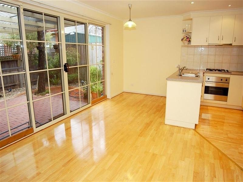 17 Woolert Street, Ashwood VIC 3147