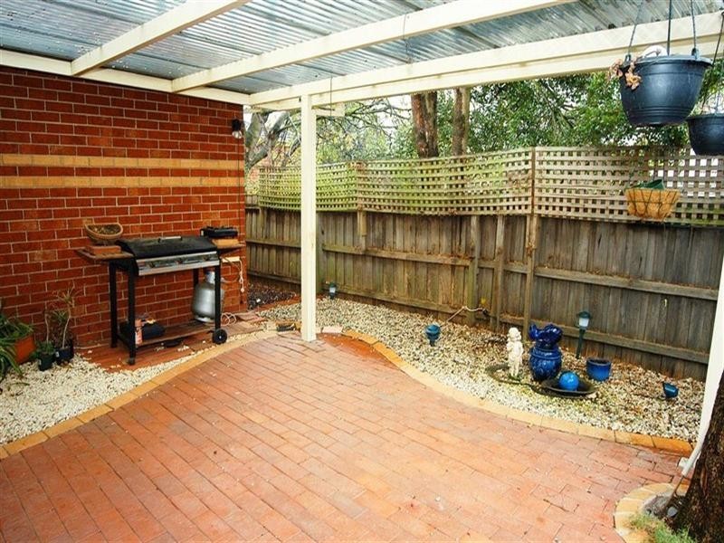 17 Woolert Street, Ashwood VIC 3147
