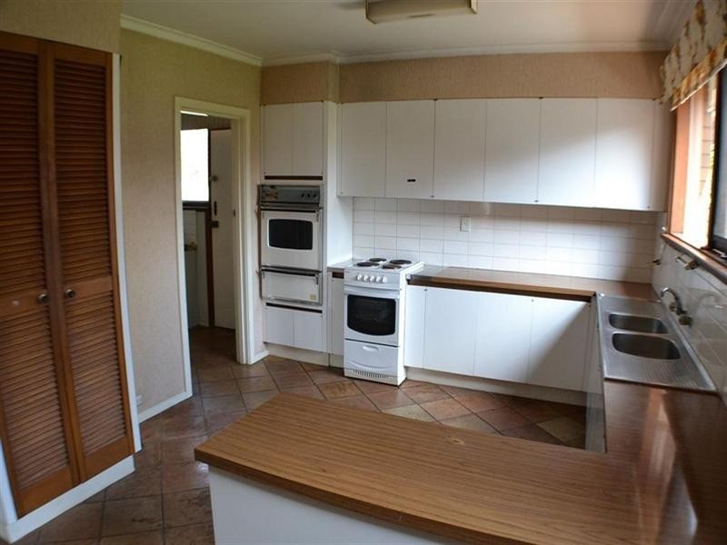 265 Gallaghers Road, Glen Waverley VIC 3150