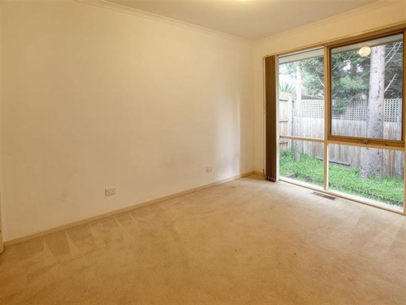 2/247 Gallaghers Road, Glen Waverley VIC 3150