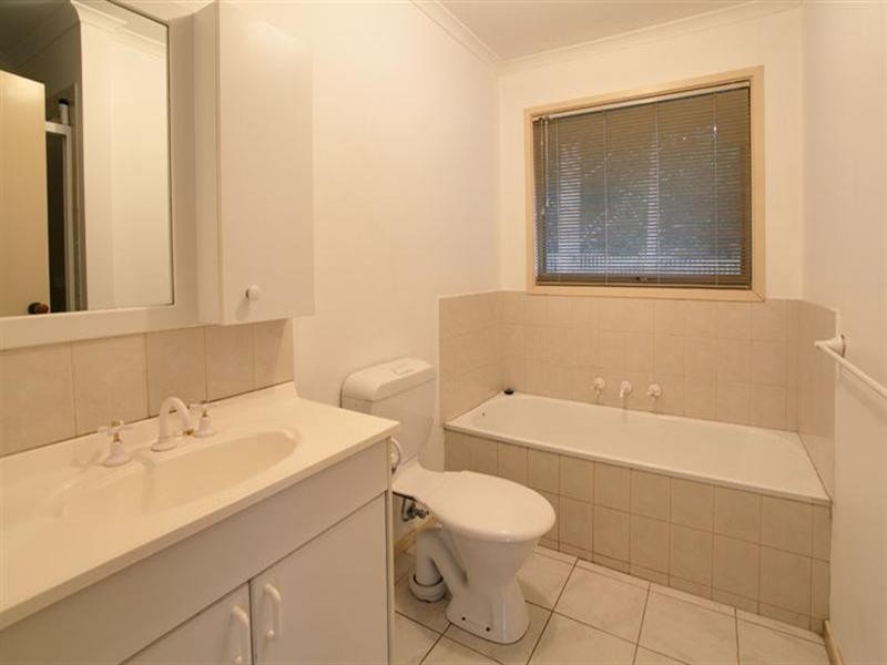 2/247 Gallaghers Road, Glen Waverley VIC 3150