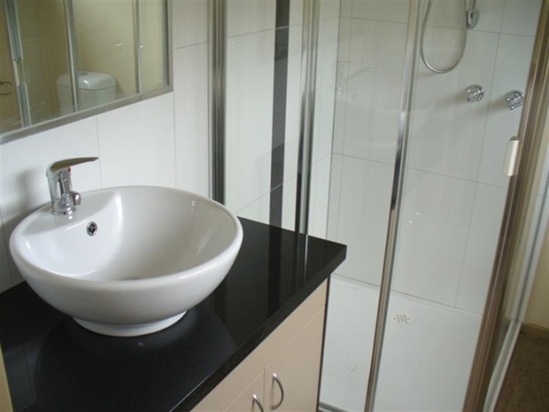 1/3 Sutton Court, Glen Waverley VIC 3150