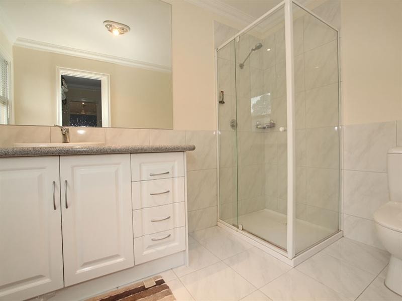 43 Dunscombe Avenue, Glen Waverley VIC 3150