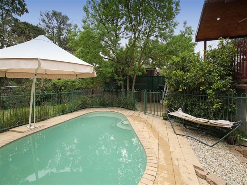 43 Dunscombe Avenue, Glen Waverley VIC 3150
