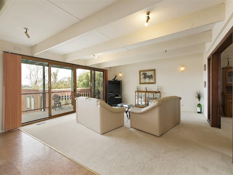 16 Jacqueline Road, Mount Waverley VIC 3149