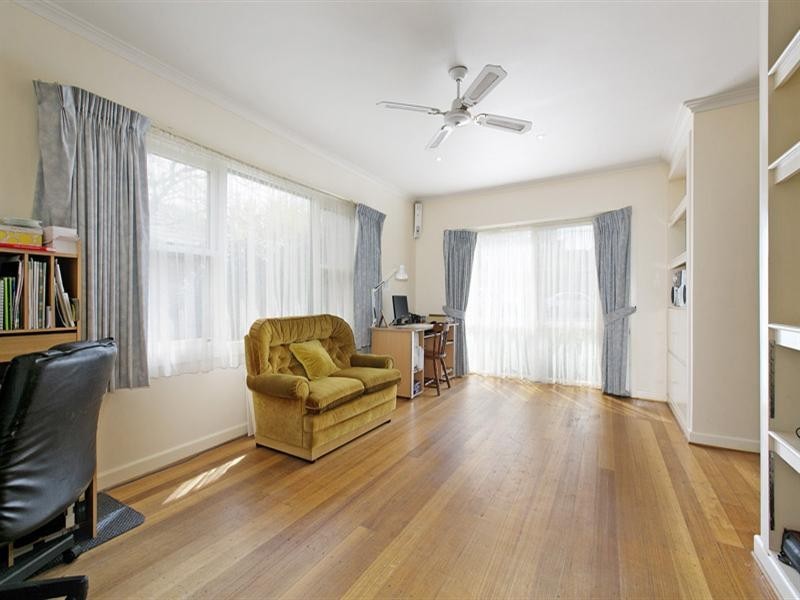 16 Jacqueline Road, Mount Waverley VIC 3149