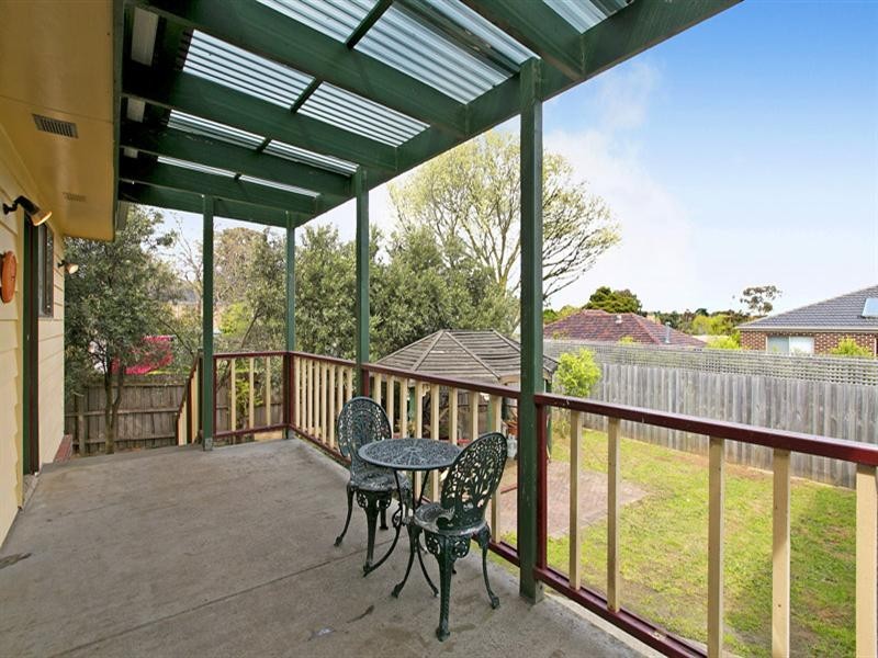 16 Jacqueline Road, Mount Waverley VIC 3149