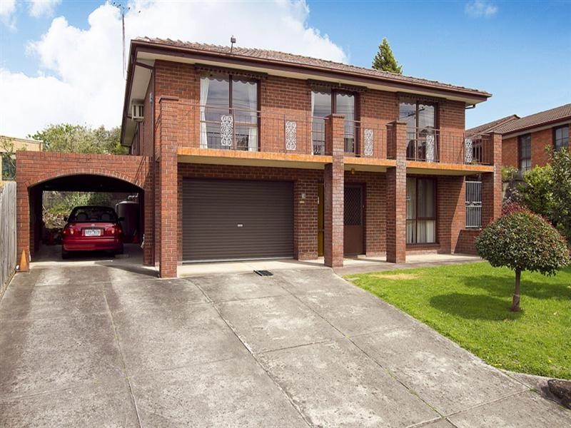 16 Mullens Road, Vermont South VIC 3133
