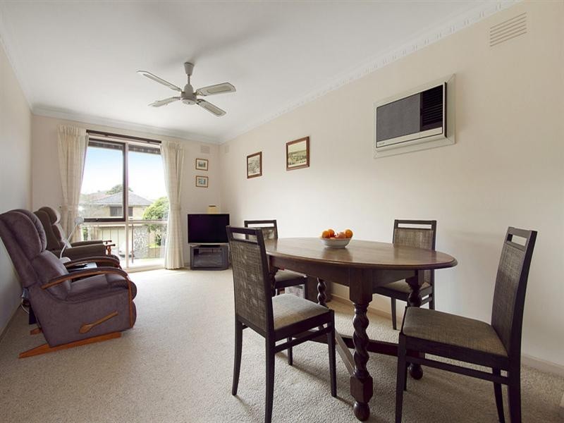 16 Mullens Road, Vermont South VIC 3133