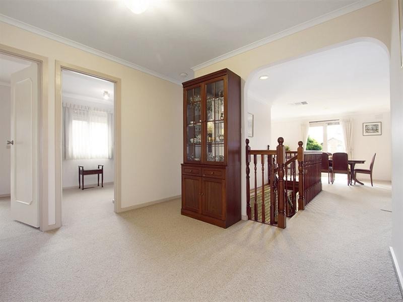 16 Mullens Road, Vermont South VIC 3133