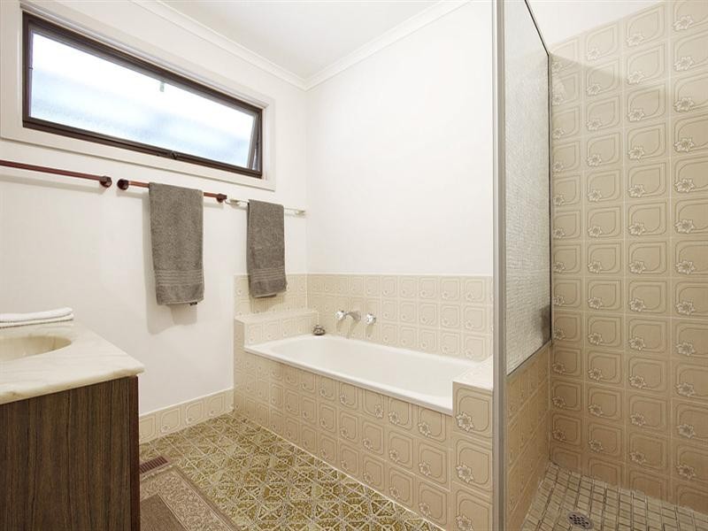 16 Mullens Road, Vermont South VIC 3133