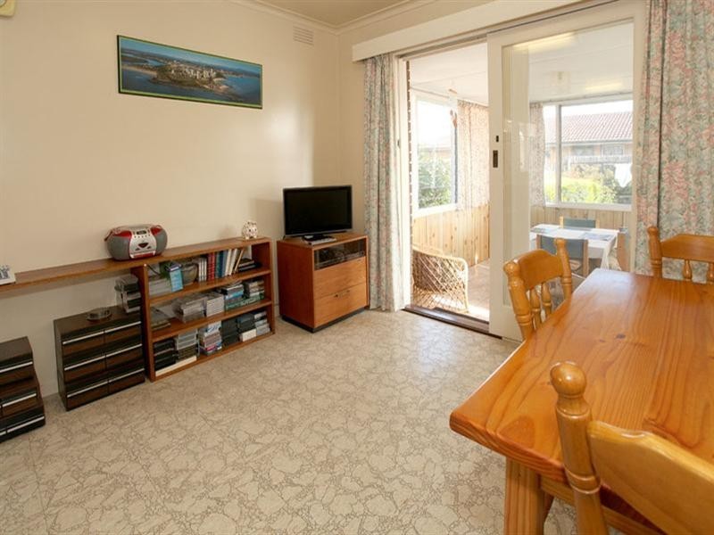 105 Watsons Road, Glen Waverley VIC 3150