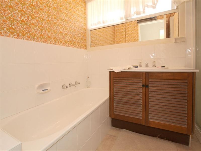 105 Watsons Road, Glen Waverley VIC 3150