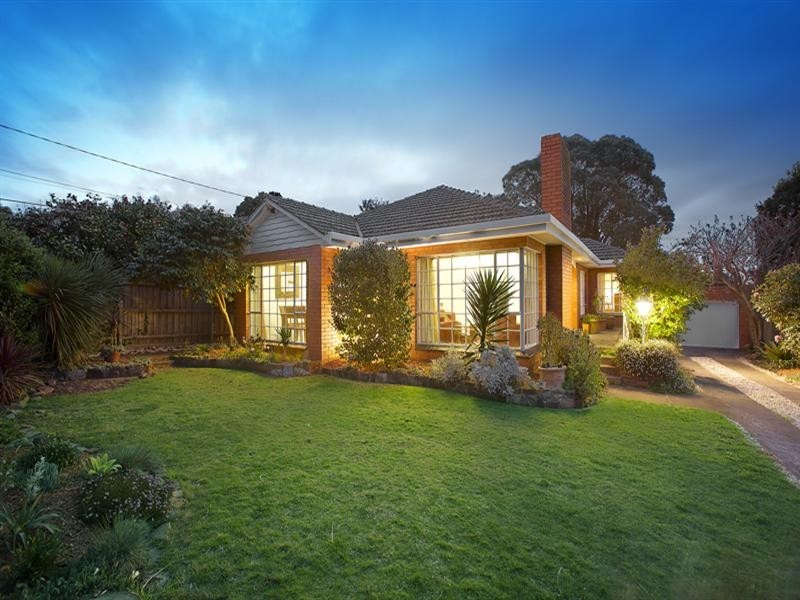 19 Burramine Road, Glen Waverley VIC 3150