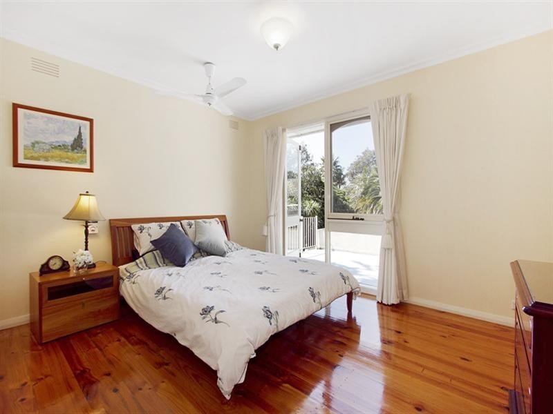7 Redleaf Way, Wheelers Hill VIC 3150