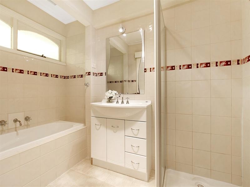 7 Redleaf Way, Wheelers Hill VIC 3150