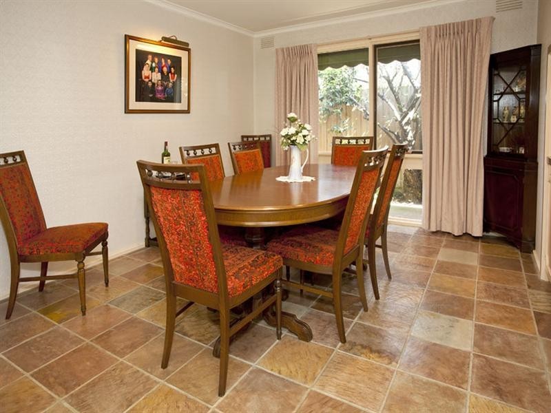 4 Jousting Place, Glen Waverley VIC 3150