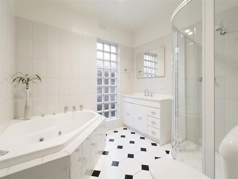 1 Robert Street, Chadstone VIC 3148