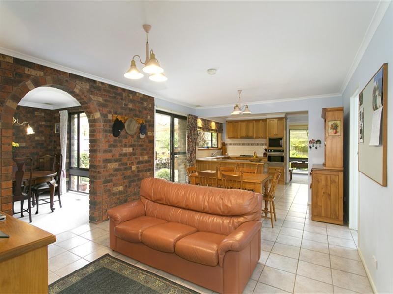 11 Lascelle Drive, Vermont South VIC 3133